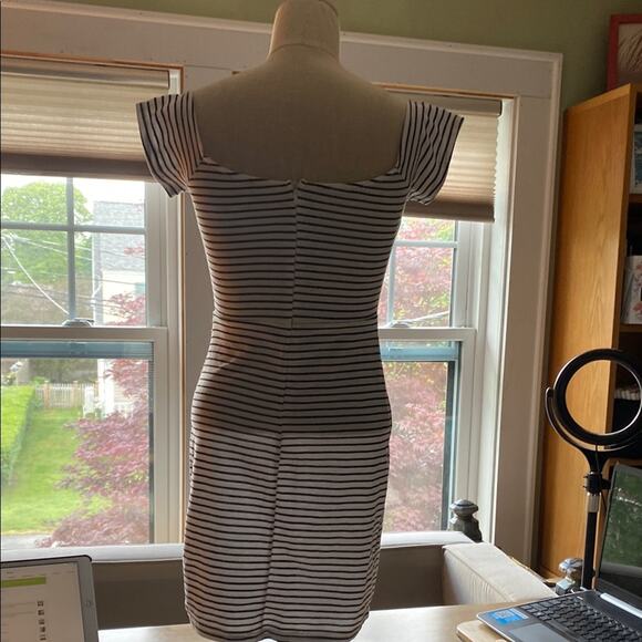 Tobi Black and White Sheath Mini Dress with Square Neck - Picture 5 of 5